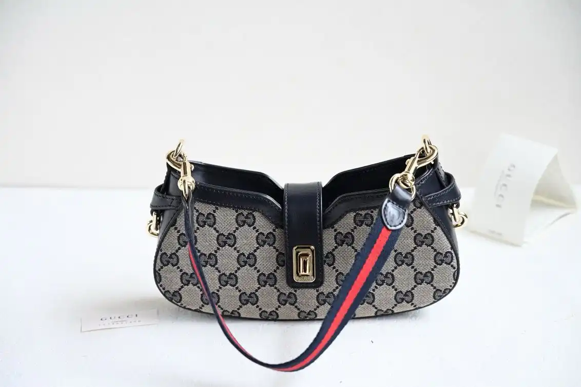KK03850 (11).webp