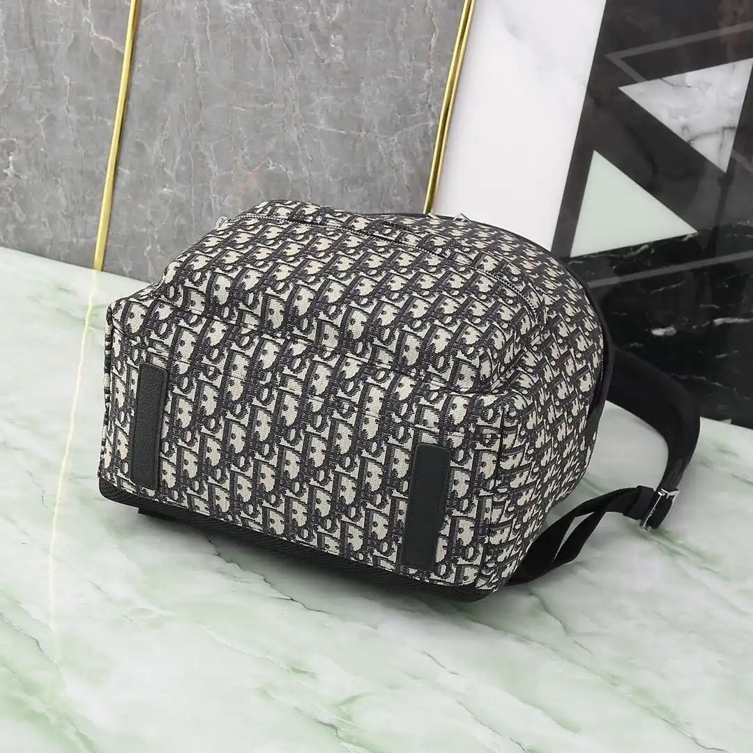 KK04050 (4).webp