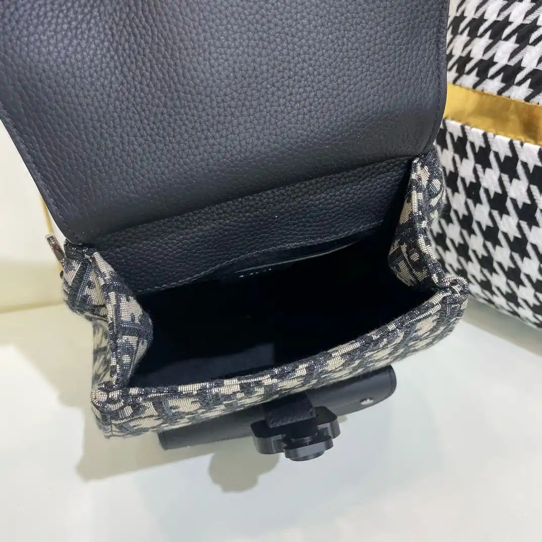 KK04550 (10).webp