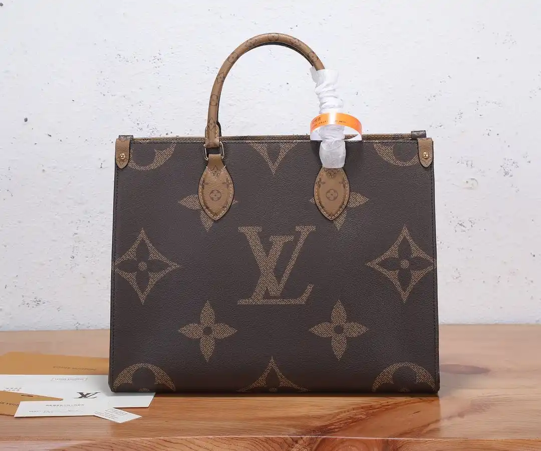 HW004050 (1).webp