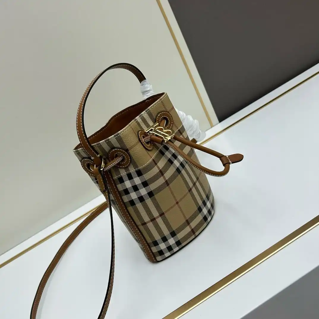 KK02950 (17).webp