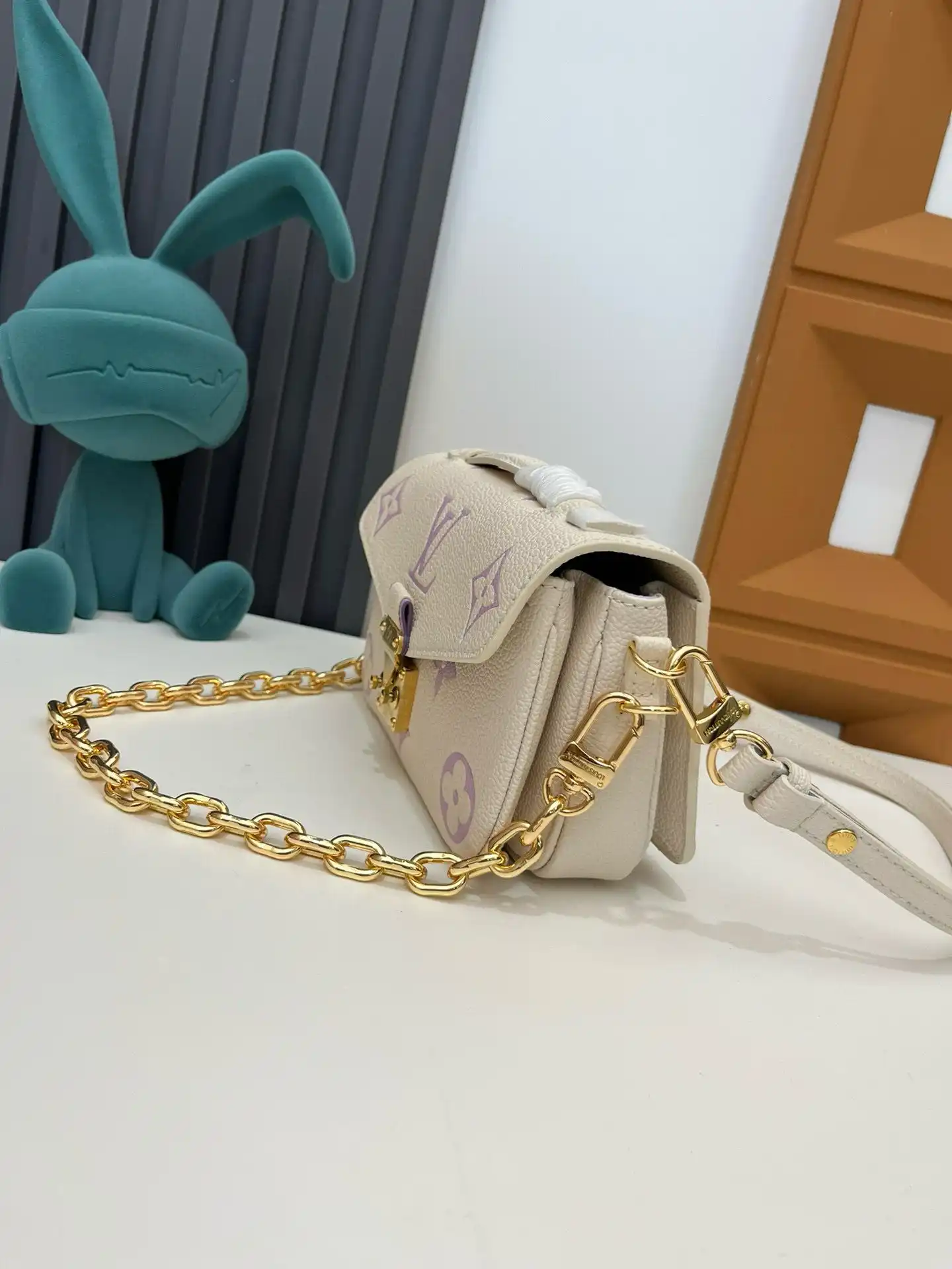 KK04450 (17).webp