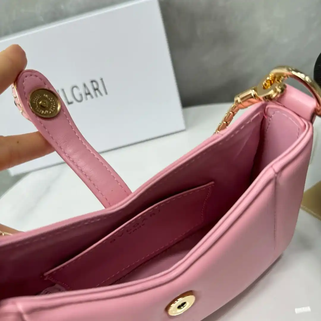 KK01650 (4).webp
