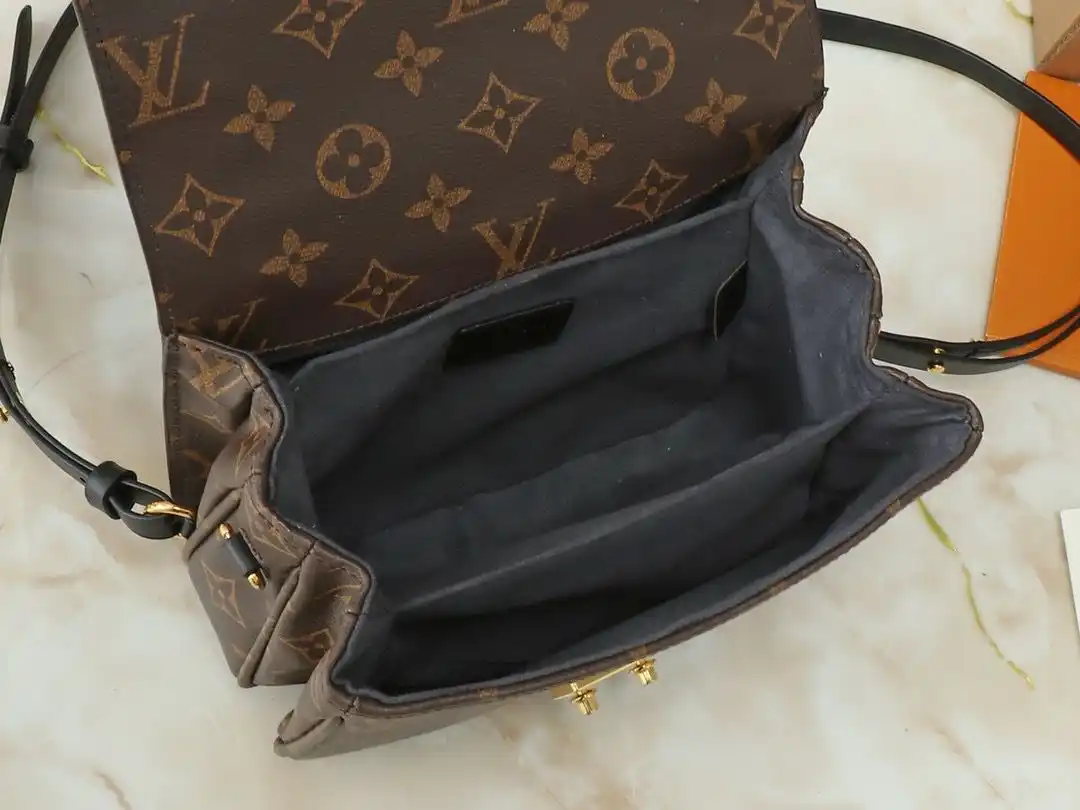 KK01550 (14).webp