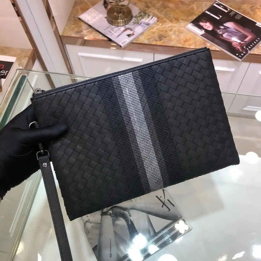KK02950 (1).webp