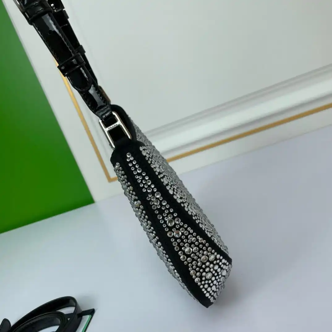 KK02450 (14).webp