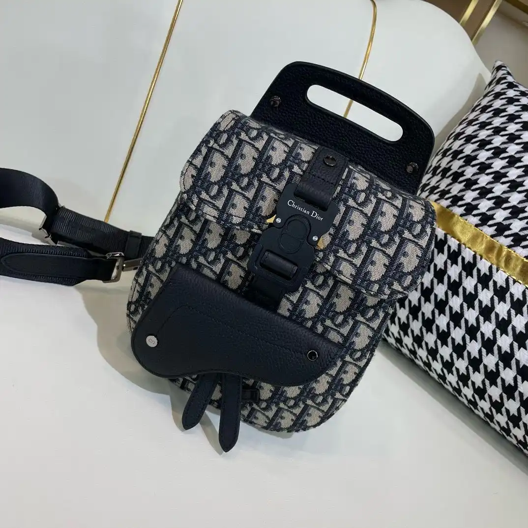 KK04450 (1).webp