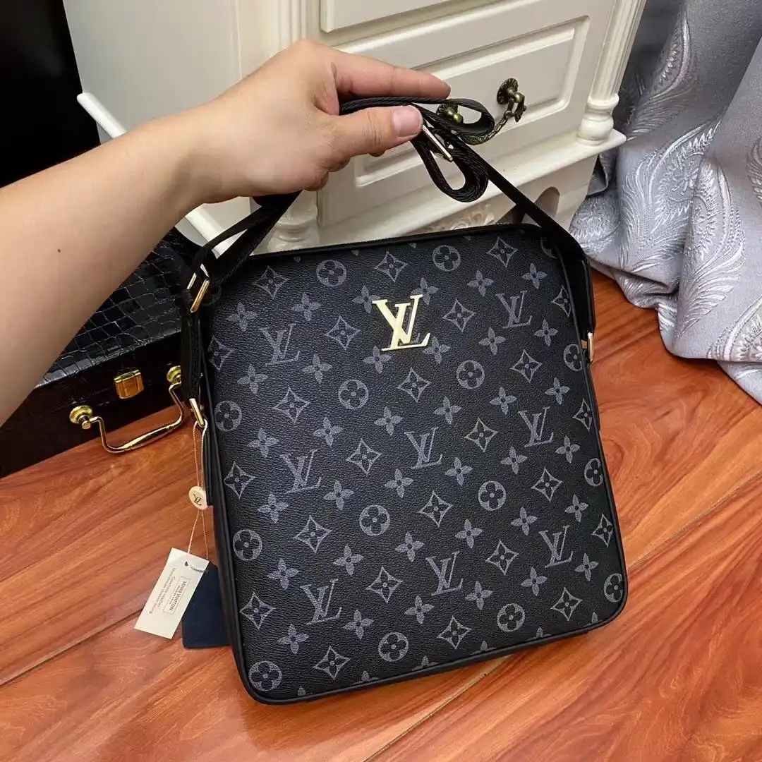 BS002450 (1).webp