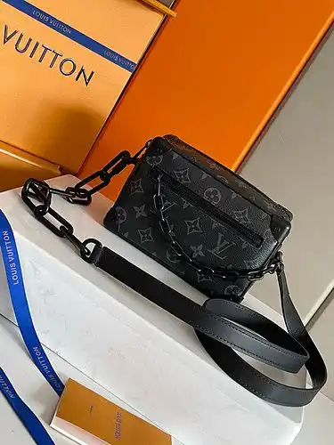 Bolsa de cadena LV bolsa para hombres LV bolsa de regalo de entrega grabada de alta gama de cuero de