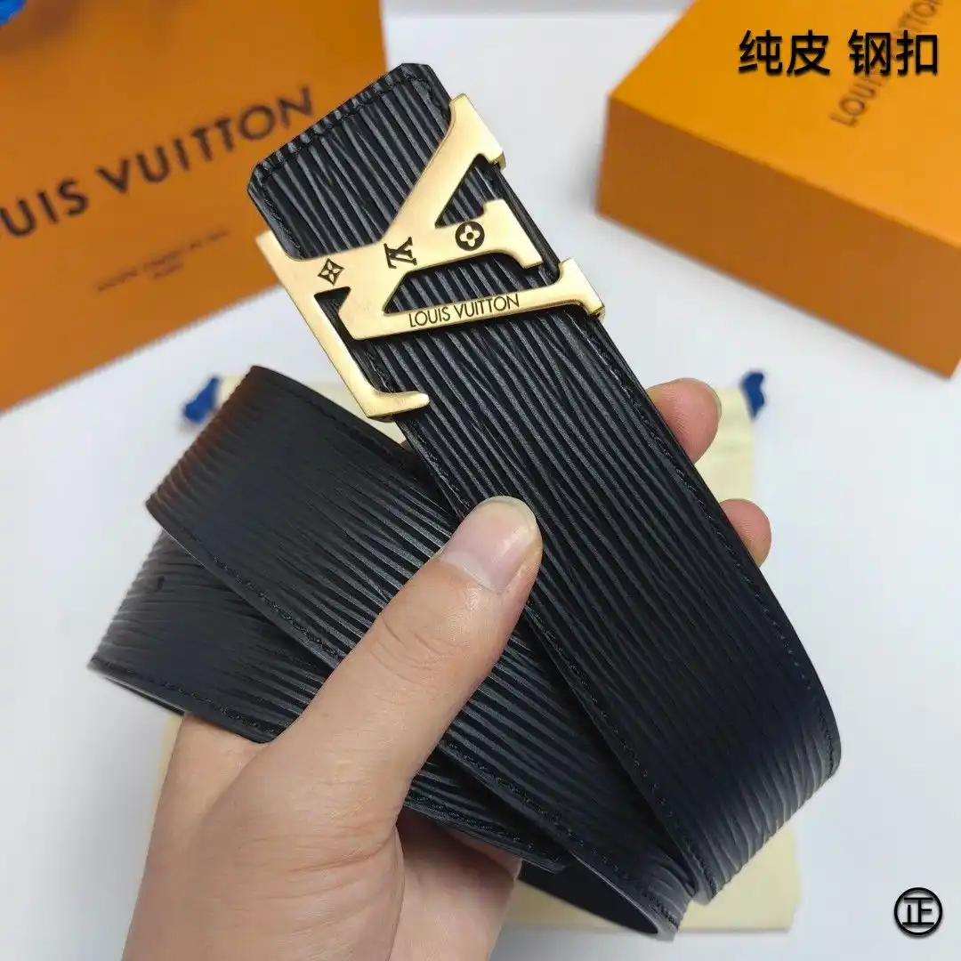 JE001250 (1).webp