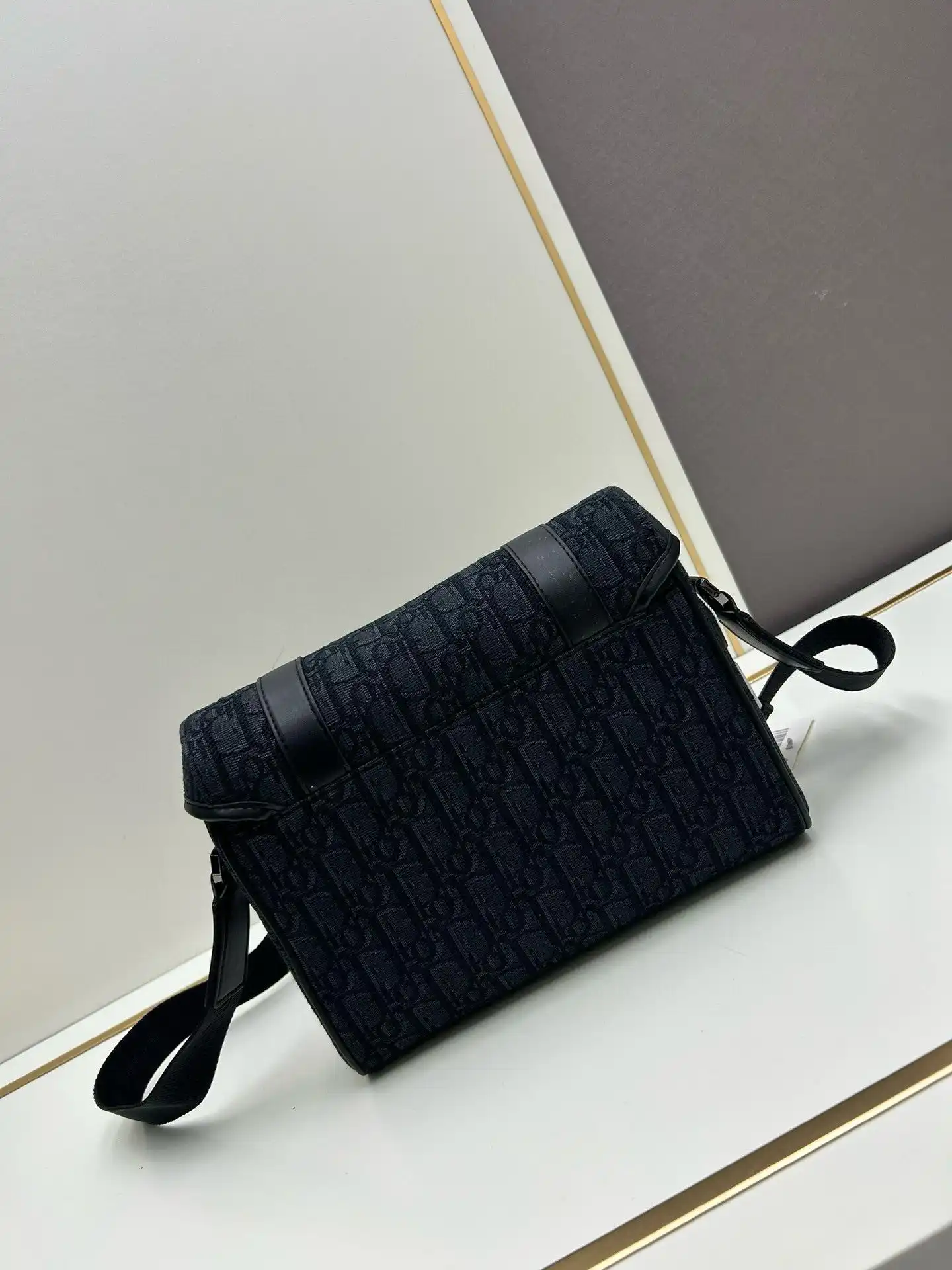 KK03350 (8).webp