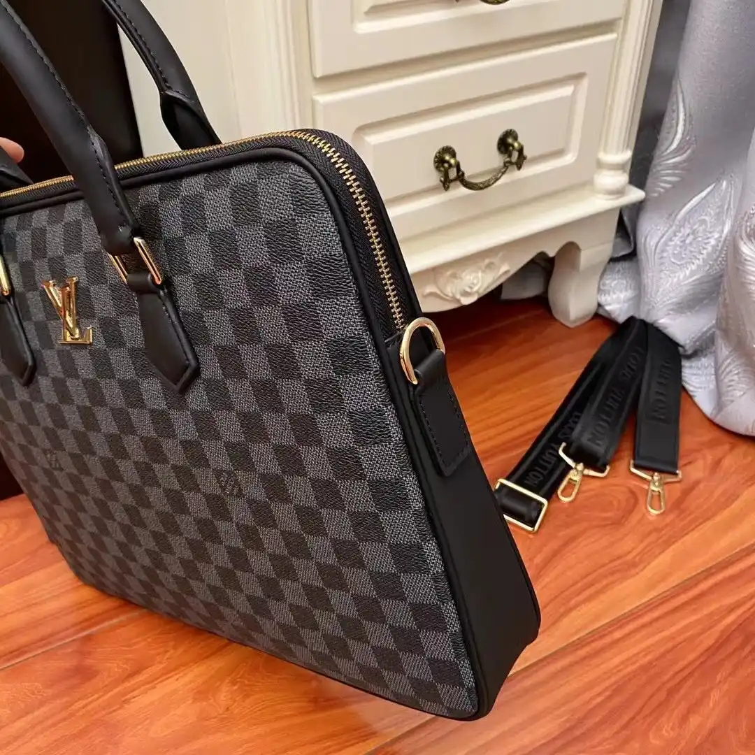 KM002950 (3).webp