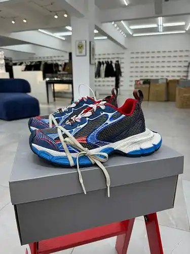 La versión VG de la familia balenciaga 3xl retro de tercera generación de malla transparente rojo y 