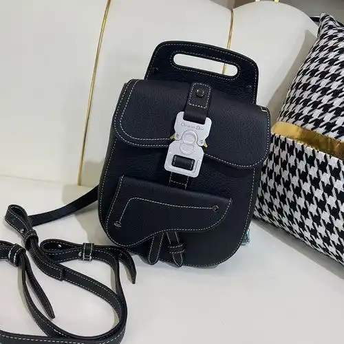 Bolsos Dior bolsos Dior para hombres y bolsos Dior están hechos de cuero de alta calidad importado c