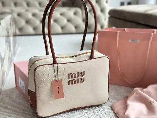 Bolso miumiu bolso miumiu bolso de mujer miumiu bolso bolso miumiu bolsa de regalo de entrega de alt