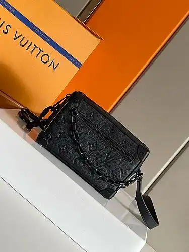 Bolsa de cadena LV bolsa para hombres LV bolsa de regalo de entrega grabada de alta gama de cuero de
