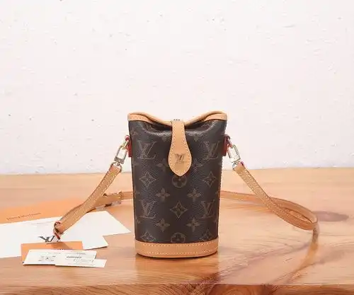 LV bolso de hombro único LV bolso de mujer LV bolso diagonal importado de la parte superior de la bo