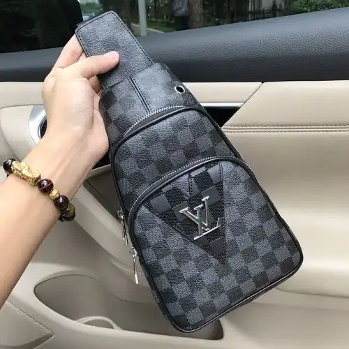 Bolsa de pecho LV bolsa de hombre LV bolsa de hombro LV bolsa de regalo de entrega de alta gama y al