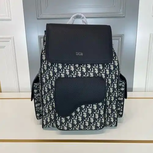 Bolsos Dior bolsos Dior para hombres y bolsos Dior están hechos de cuero de alta calidad importado, 