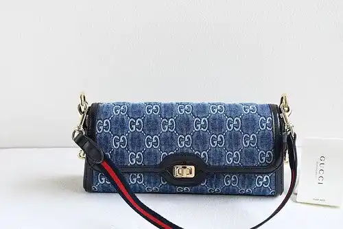 Bolso axilar Gucci bolso femenino Gucci bolso correccional Gucci bolso de regalo de entrega grabado 