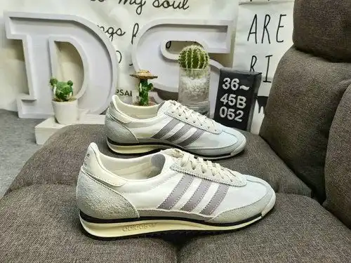 La colección de zapatillas retro 0g5x2cd Adidas Originals SL 72c RS ie342c8 es muy popular en todo e
