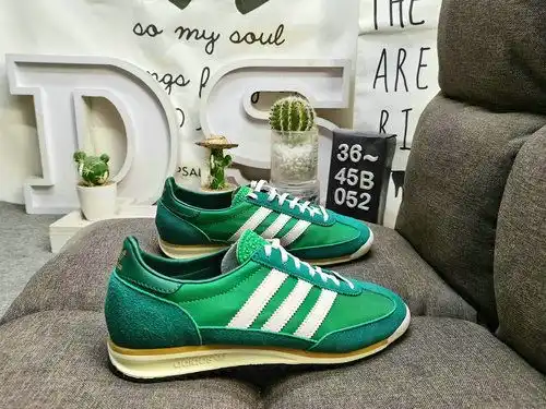 La colección de zapatillas retro 0g5x2cd Adidas Originals SL 72c RS ie342c7 es muy popular en todo e