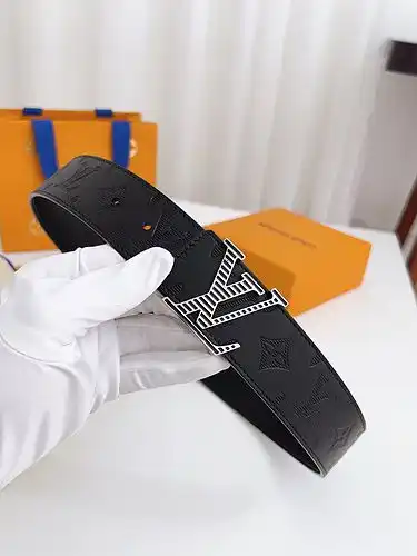 Louis Vuitton Belt wholesale Louis Vuitton Men 's Belt wholesale original Leather Materials SPOT Pro