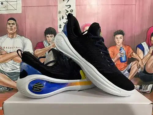 Negro, amarillo, azul 39e46