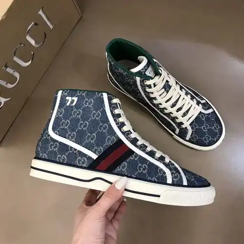 Gucci Código de zapatos masculinos y femeninos B6 Código femenino 339 Código masculino 3844