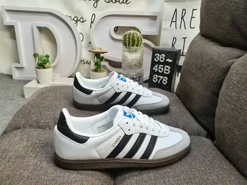 El clásico original de 878das Samba og b75x80g6, con casi 70g de historia, está hecho de terciopelo 