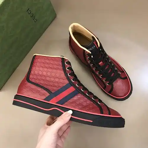 Gucci Código de zapatos masculinos y femeninos B8 Código femenino 339 Código masculino 3844
