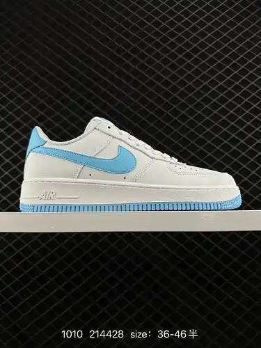 El 1d40g Nike Air Force 1D 0g7 Air Force one, una zapatilla deportiva casual multifuncional de parte