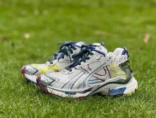 Balenciaga Runner graffiti zapatillas deportivas de pecho bajo, de la familia balenciaga, blancas, a