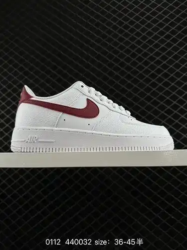 El 1d60g Nike Air Force 1D Low Air force, una zapatilla deportiva casual multifuncional de banda baj