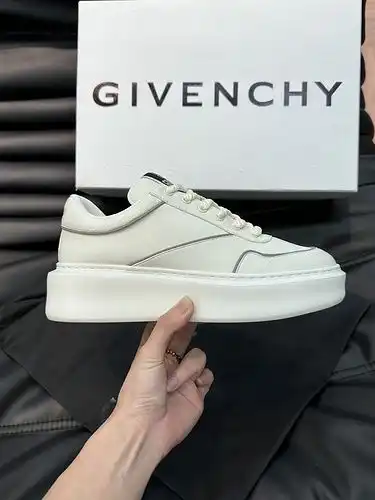 Givenchy Men 's Shoe Code B8 talla 3844