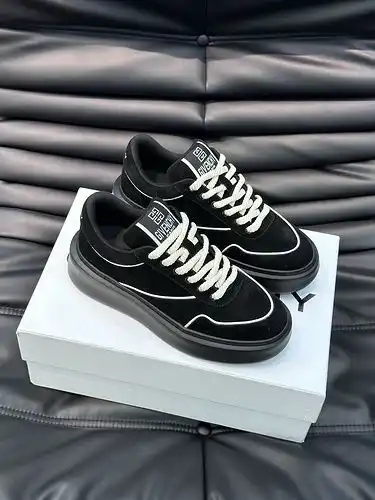 Givenchy Men 's Shoe Code B8 talla 3844