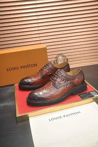 Zapatos masculinos LV talla 6c2 talla 3944384 personalizado