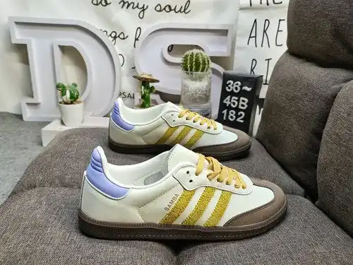 1d82cd Adidas Samba Vegan ie0g875x clásico del primer año hace casi 70g. el terciopelo original se u