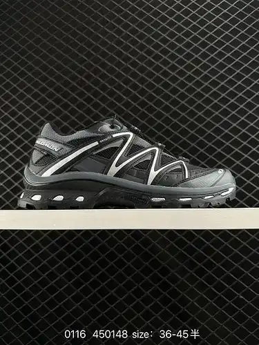 La parte superior del zapato todoterreno al aire libre de la serie Salomon Explorer beige Salomon Ex