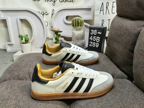 2c89ed Adidas Samba og es un clásico Originals de hace casi 70g años con un último liso, ligeramente
