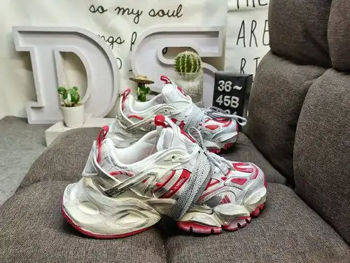 La versión original de desarrollo en papel de la versión final de la versión original de 30g4dadidas