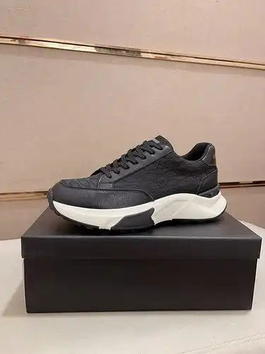 El Código de zapatos masculinos Armani 23b6 talla 38 444 se puede personalizar sin necesidad de devo