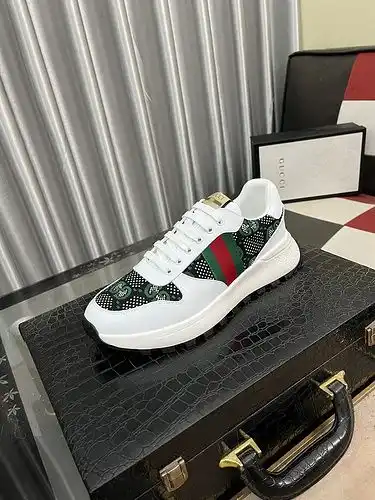 Gucci Men 's Shoe talla 2B talla 3844