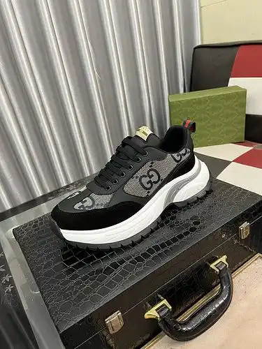 Código de zapatos masculinos Gucci 2b6 talla 3844
