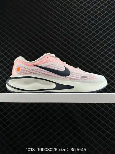 Las zapatillas de correr 1d30g Nike Journey Run 2c0g2c4 están hechas con un nuevo material amortigua