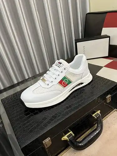 Código de zapatos masculinos Gucci 2b4 talla 3844