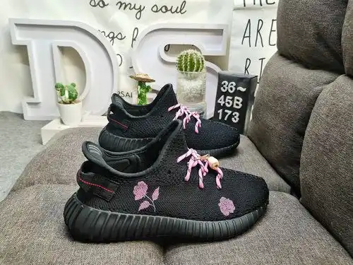 La serie de explosivos de clase corporativa 1d73d Adidas yeezy 35x0g boost v2c lanzó por primera vez