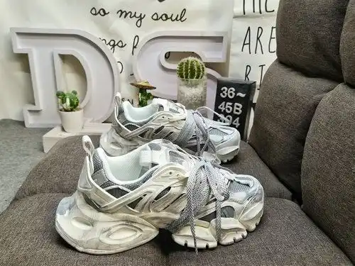 La última versión de desarrollo en papel de la versión original de 30g4dadidas xlg Runner Deluxe js1