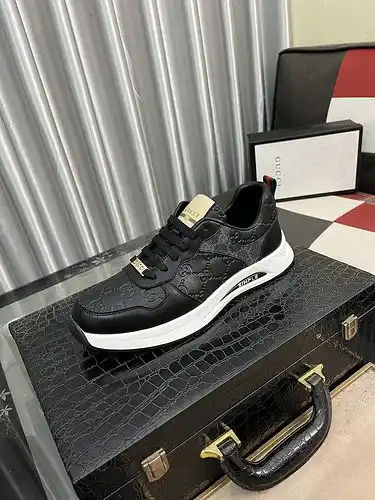 Código de zapatos masculinos Gucci 2b4 talla 3844