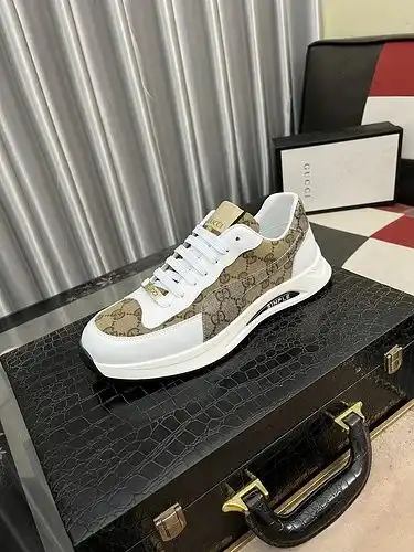 Código de zapatos masculinos Gucci 2b4 talla 3844
